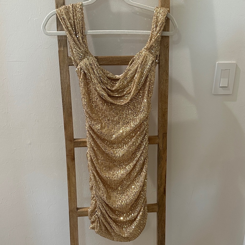 Elegant Gold Sequin Mini Dress